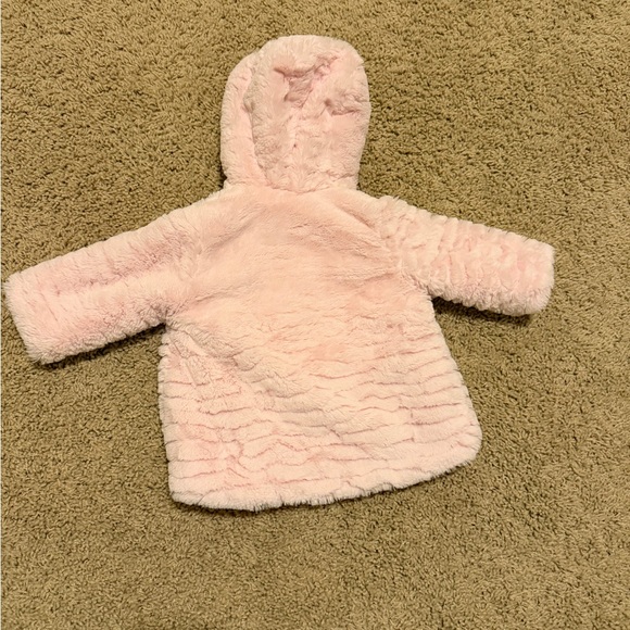 Widgeon Baby Pink Faux Fur Full Zip Baby Girl Coat 6 Months - Picture 4 of 4